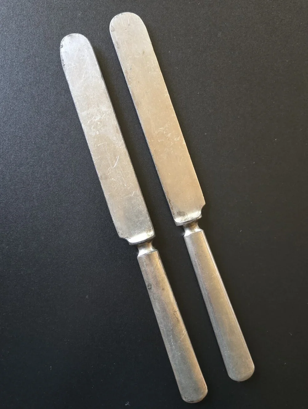 Vintage 1835 R. Wallace Silverplate Butter Spreaders – Set of 2 – Flat Handle